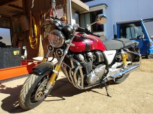 CB1100EX 2017年~用 リアバンパー1