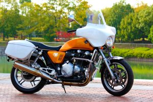 CB1100サイドカバー　取り付けイメージ