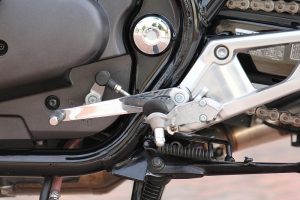 CB1100用フロントステップキットイメージ2