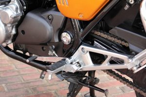 CB1100用フロントステップキット3